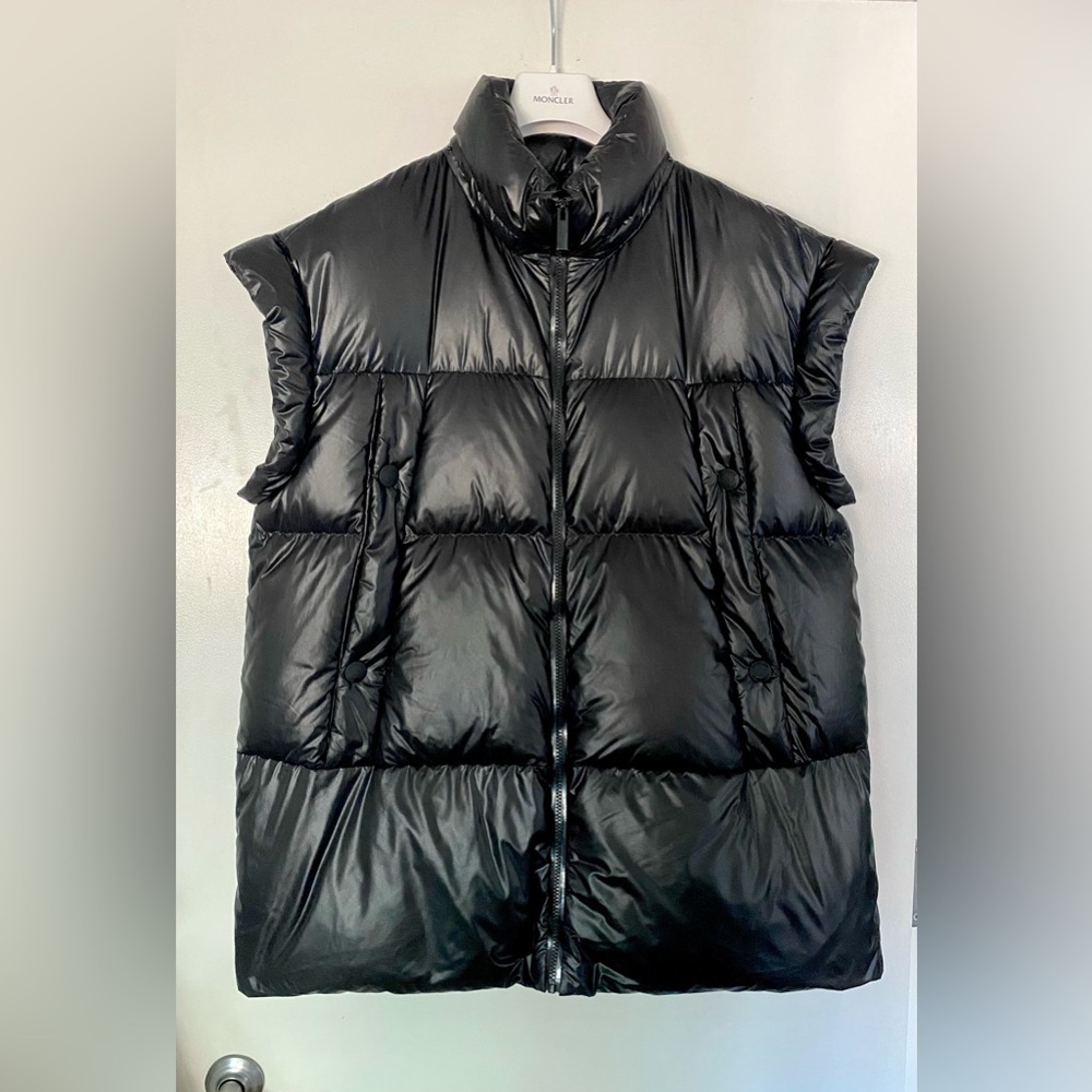 Moncler Aydat Vest Sz 5 $1,450 - Picture 5 of 12